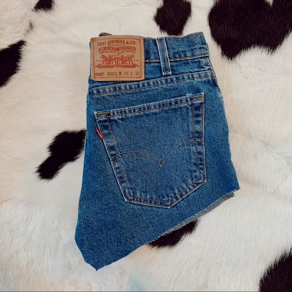 Levi's 550 Shorts